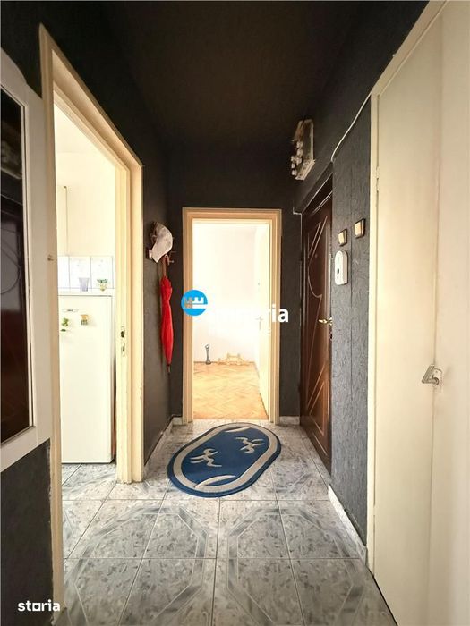 Apartament 3 cam, semi - decomandat, de vanzare zona Tatarasi - Flora