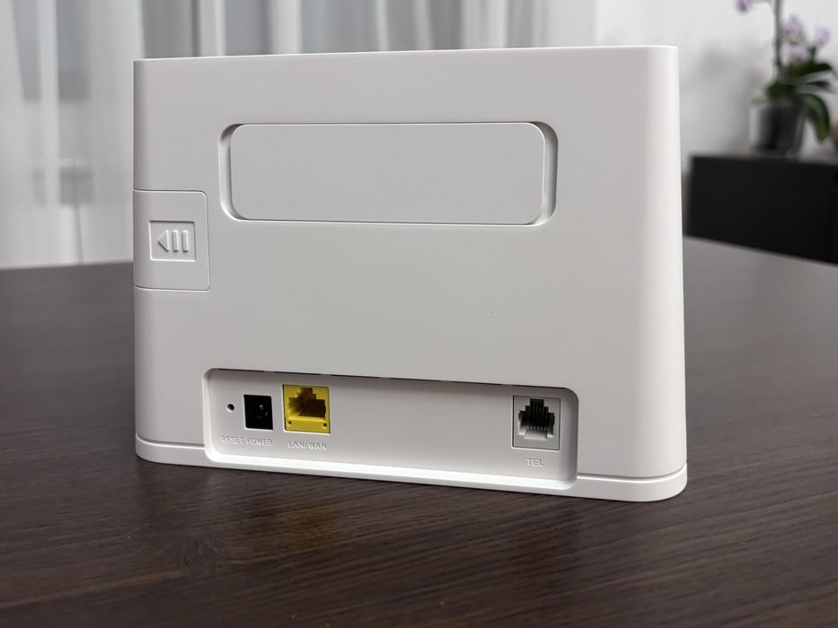 Ruter Wireless 4G Huawei B311 – Nou (doar desigilat), Deblocat în orice rețea