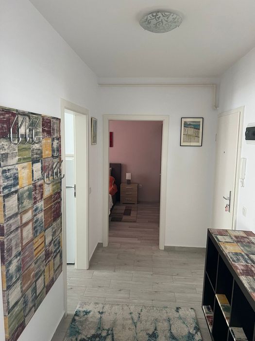 Inchiriez apartament