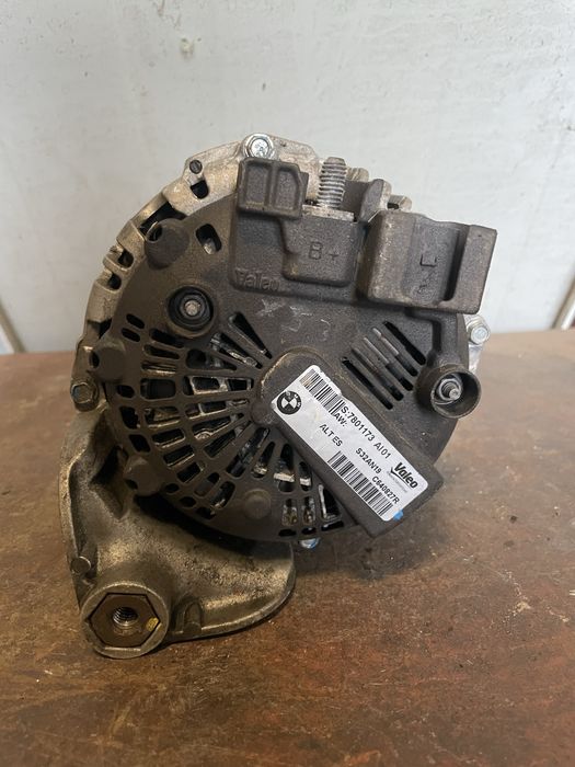 Динамо /алтернатор за бмв/BMW X5 3.0 2008