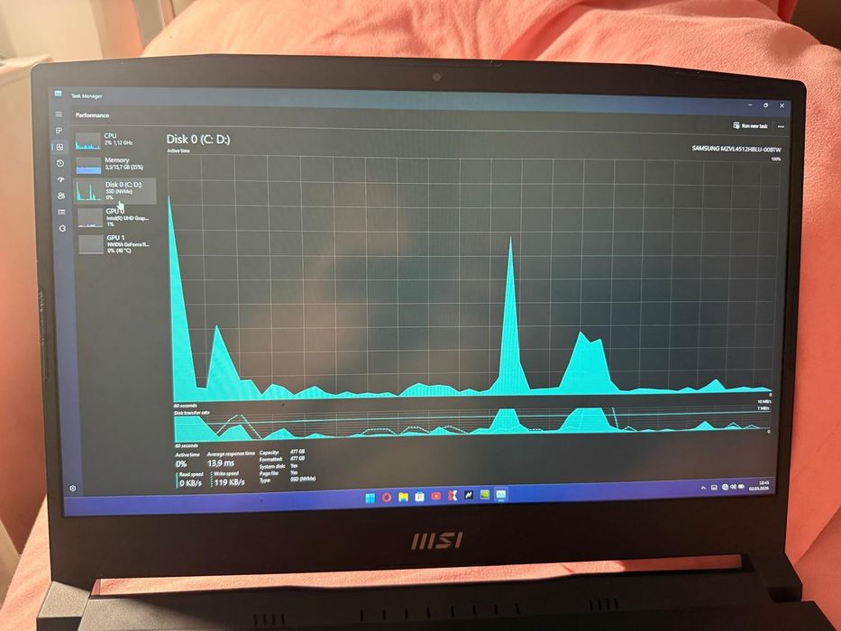 Vând laptop gaming MSI