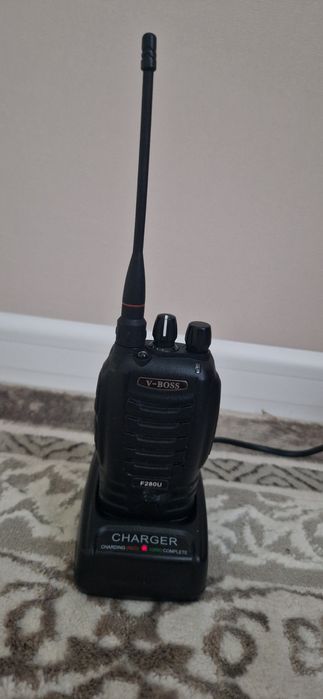 Рация F280U + зарядка