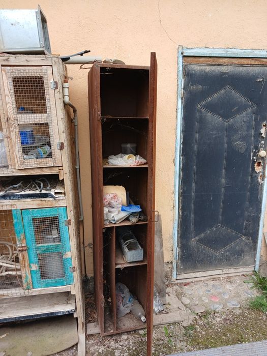 Сейф металлический