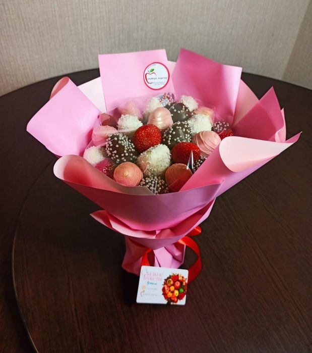 Клубника в шоколаде Астана