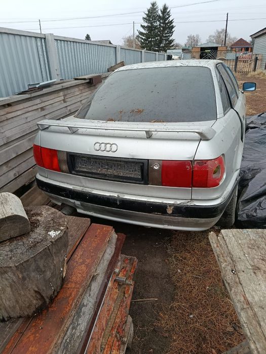 Продам Ауди б4 битая