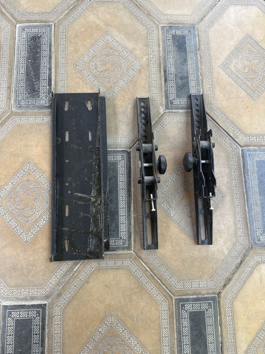 Крепление для ТВ