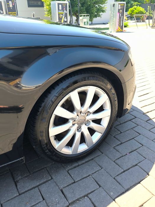 Vând Audi A4 B8 2l - mașina personală