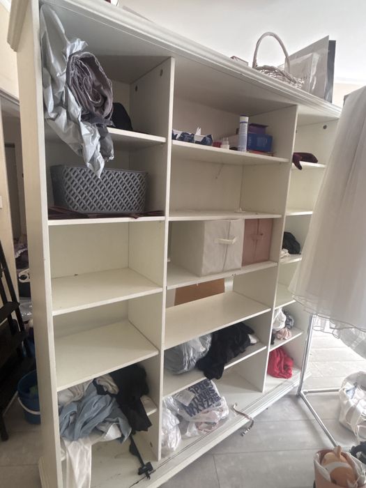 Продам шкаф 5тыс срочно