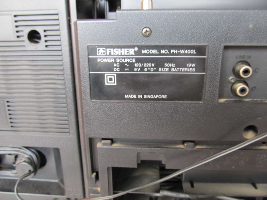 Радио касетофон FISHER PH-W 400 L
