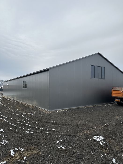 Hala de vanzare strada Abator Pascani