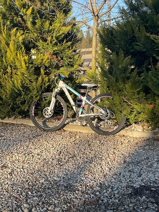 Bicicleta Cube pentru copii