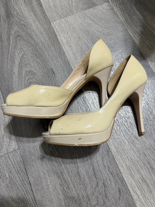 Туфли на шпильке