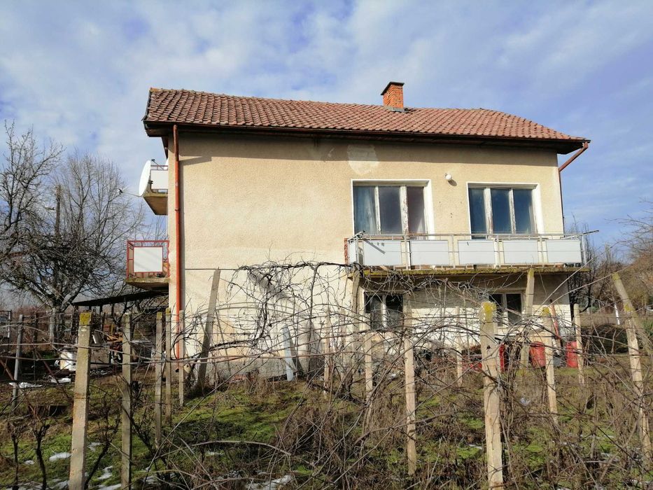 Продавам къща в с.сталийска махала област Монтана