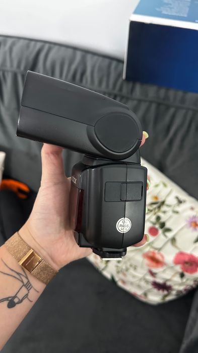 Blitz Godox TT685II-C Thinklite TTL pentru Canon + husă originală Godox