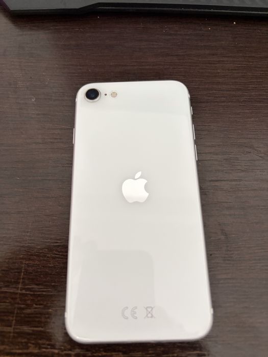 Vand Iphone SE 2