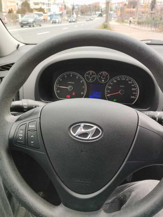 HYUNDAI i30 2010 — imagine 4