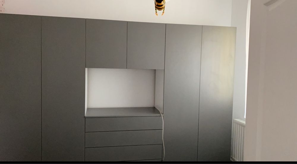 Vând mobilier pentru cameră de tineret