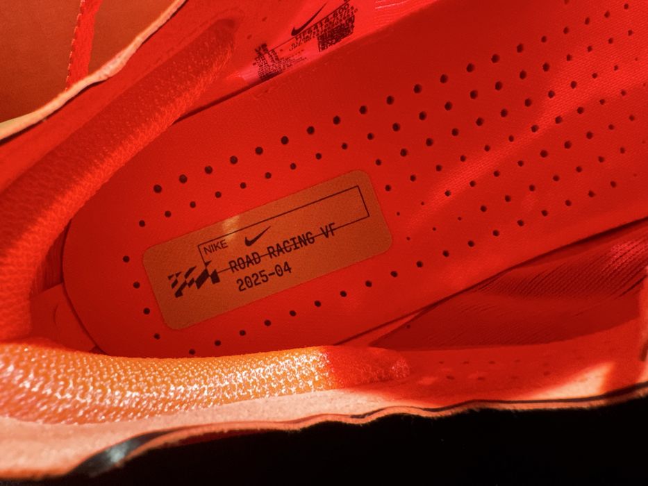Оригинални! Nike ZoomX Vaporfly Next% 4 - 49.5 Shoemag