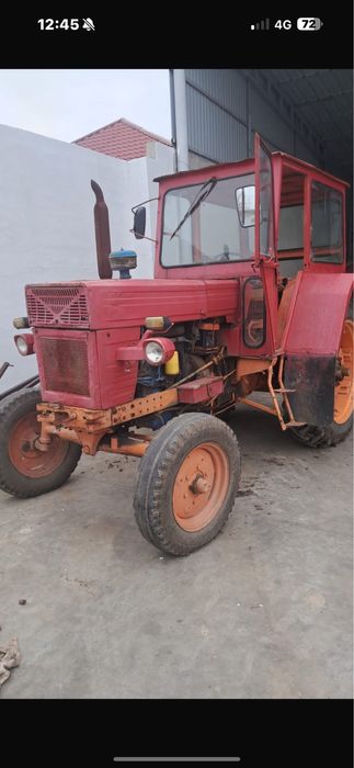 Vand tractor UTB 650