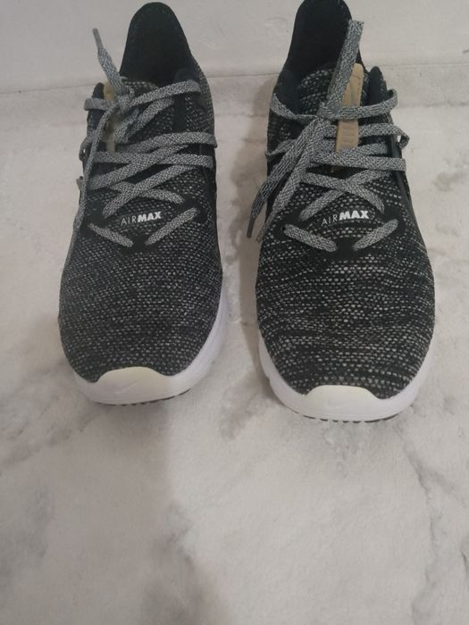 Дамски маратонки Nike номер 40