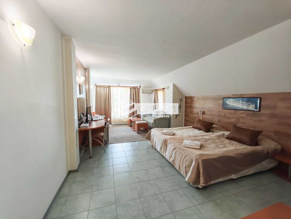 Продава се Хотел в Свети Влас - 930 кв.м за 936 €/кв.м - Снимка #6