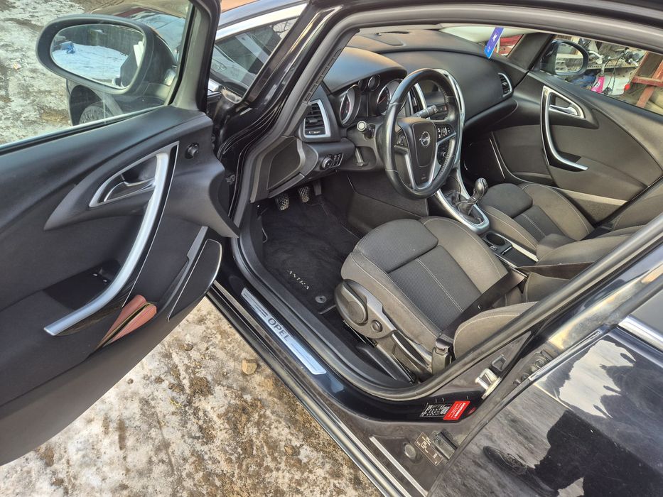De vânzare Opel Astra J