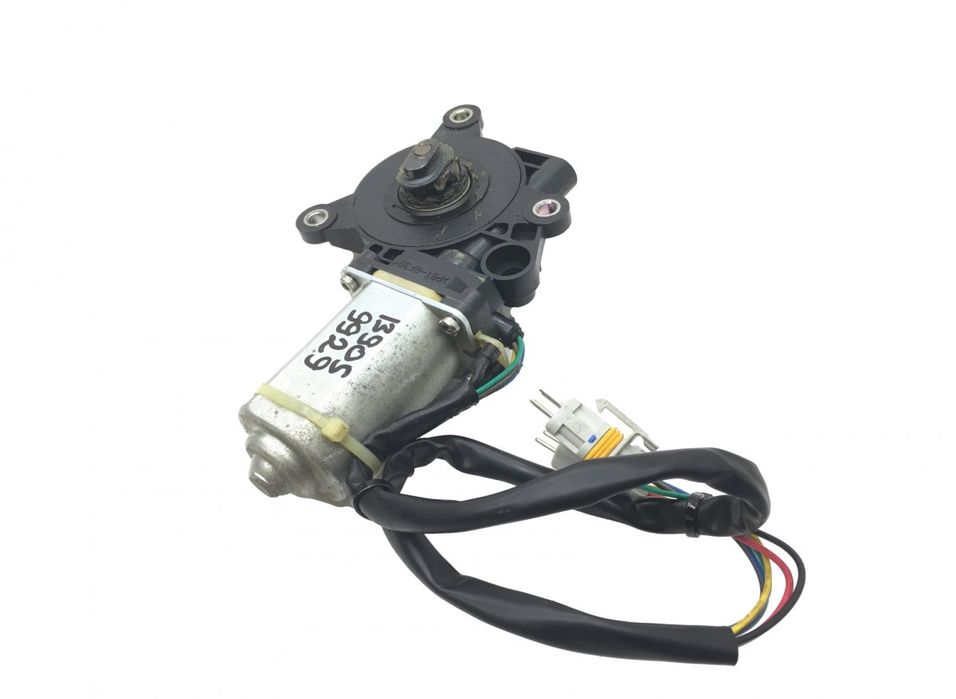 81.28601-6113 Motorul regulatorului geamurilor, dreapta MAN TGL, TGM, TGS, TGX (2005-2021) MAN