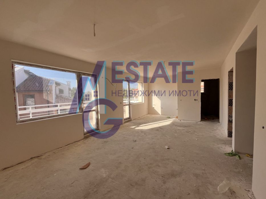 Продава се Тристаен апартамент в Царево - 122 кв.м за 536 €/кв.м - Снимка #2