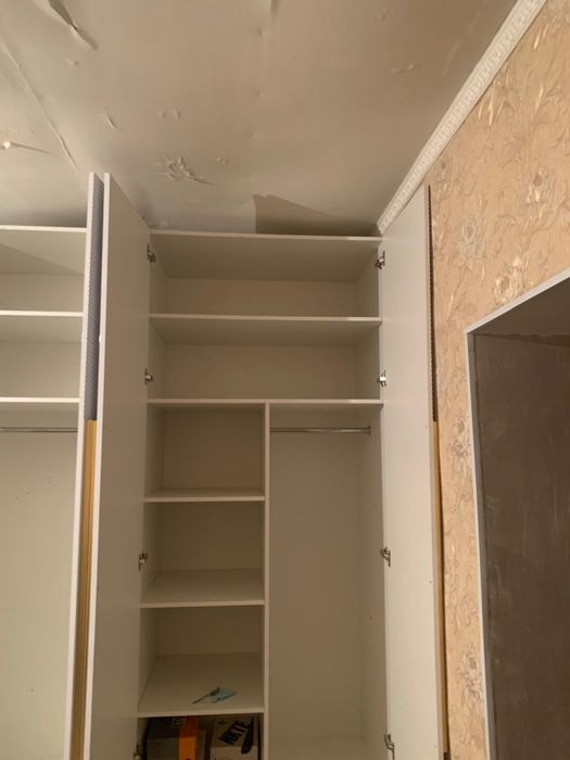 Распашной шкаф для одежды