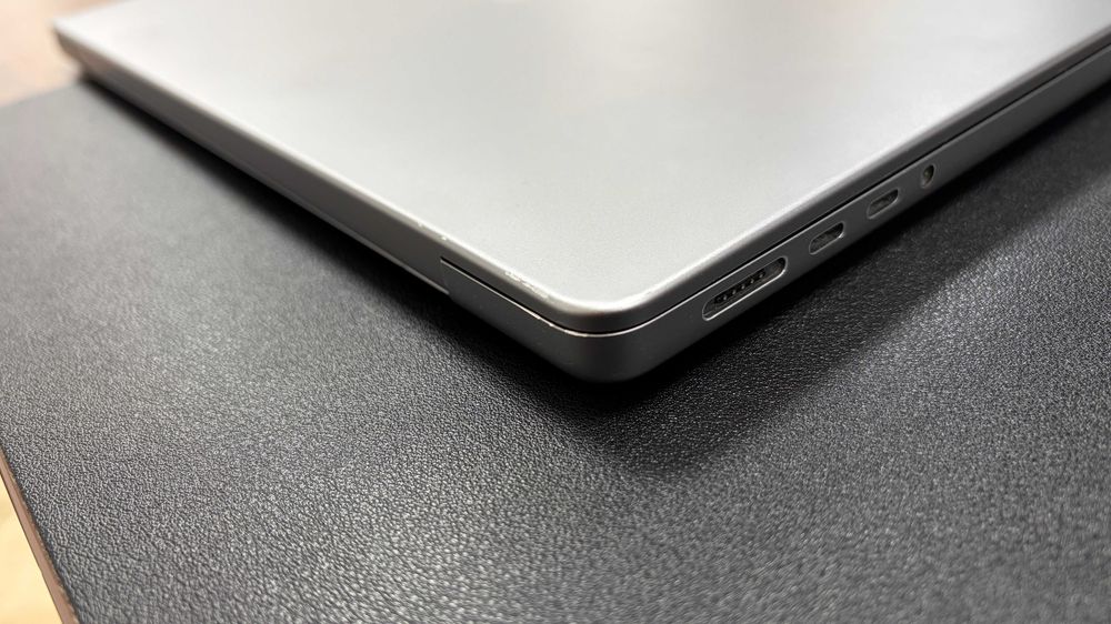 Macbook Pro 14" - M1 PRO - 16GB - 1TB