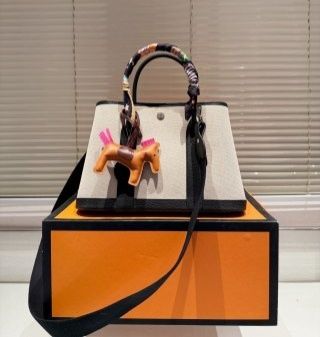 Луксозни дамски чанти