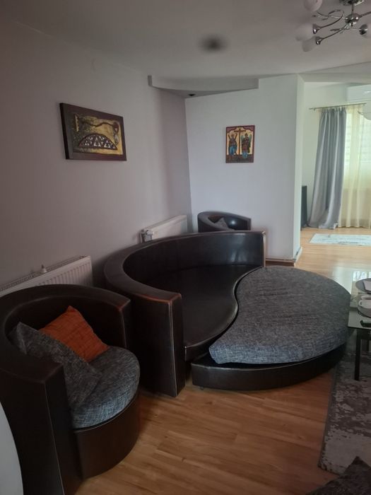 Vand canapea extensibila piele