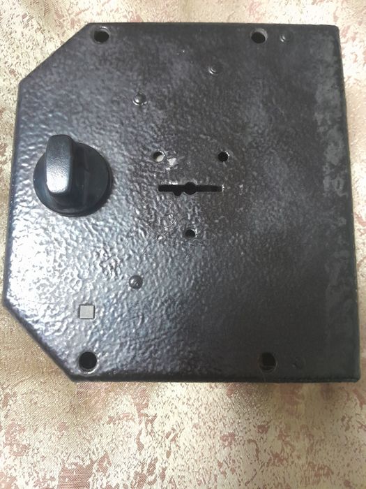 Замок навесной на дверь