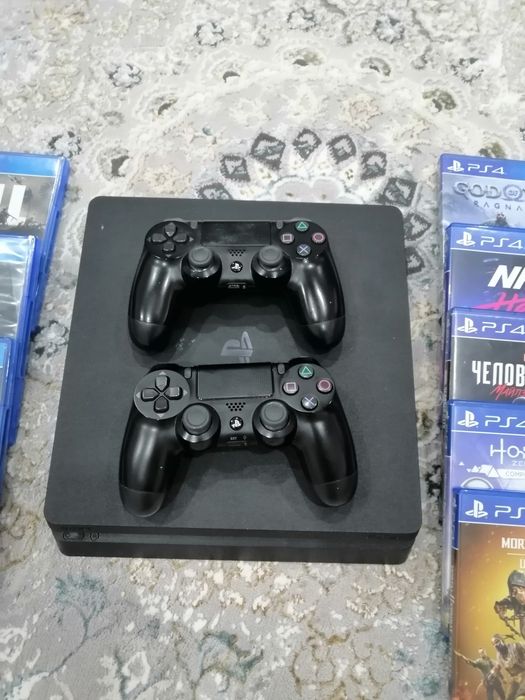 Продам Sony Ps4.
