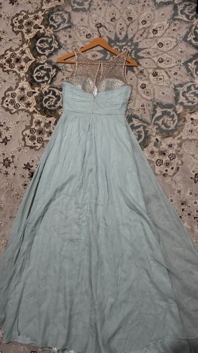 Продам платье состояние отличное