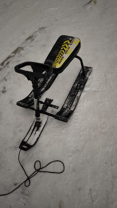 Детские санки продам .