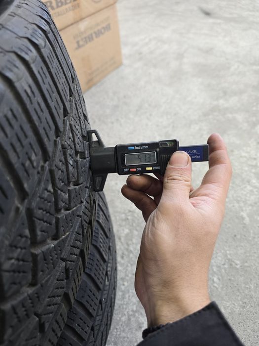 4 Броя Гуми 225/55/18 Continental 2x5,5mm 2x5mm