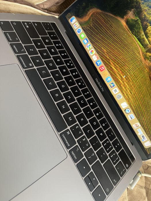Macbook pro 256 gb 2018 продам макбук про