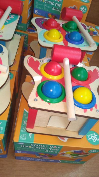 Ново 6 модела дървени масички с топки и чук за урдяне/ дървени играчки