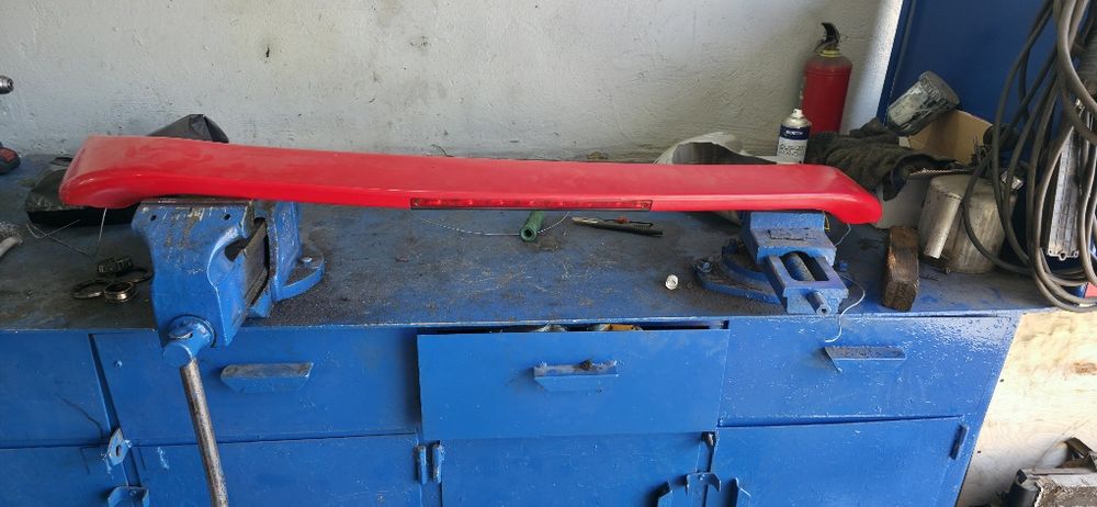 Продам споллер ауди 80 б4