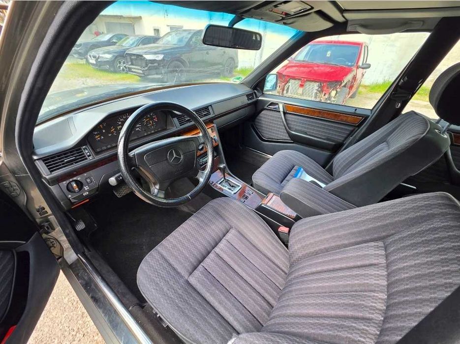 Mercedes W124 E300