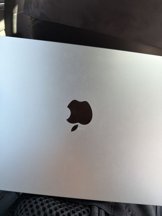Macbook Air с гарантией