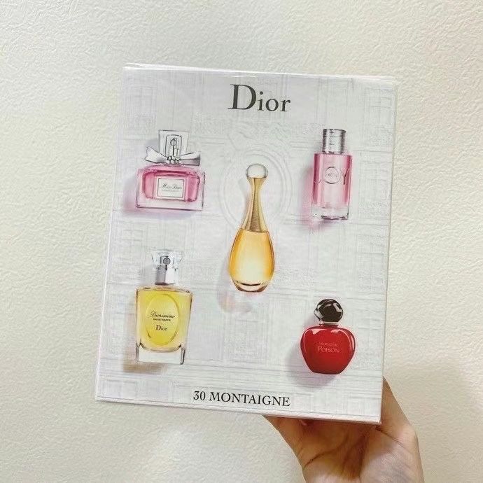 8 март подарок Адвент календарь  Dior