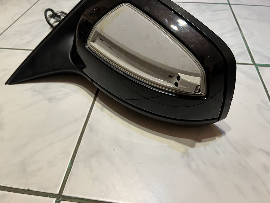 Oglinzi w204 cu mici defecte