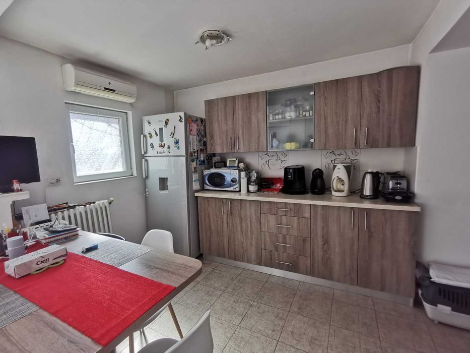 Proprietar, inchiriez casa 3 dormitoare