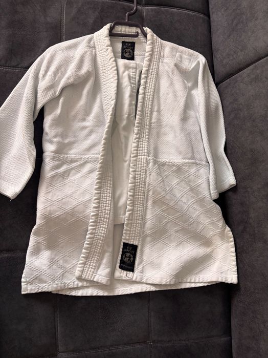 Продам кимоно для дзюдо