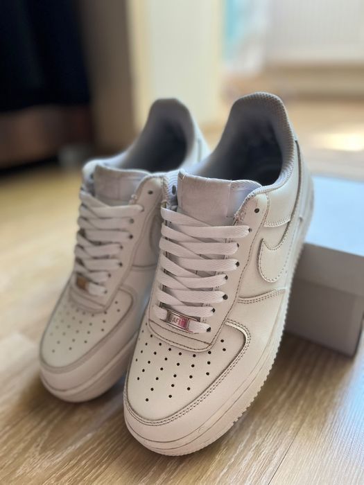 Nike AIR FORCE 1 pe Alb