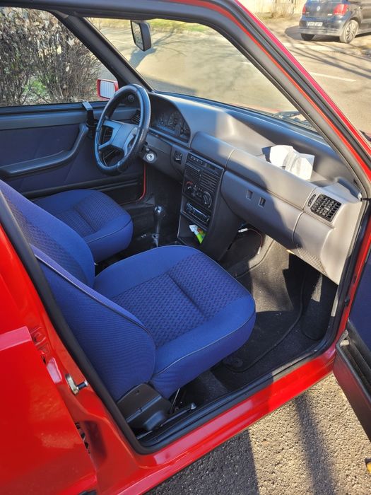 Vând Fiat 1 2001 în stare bună