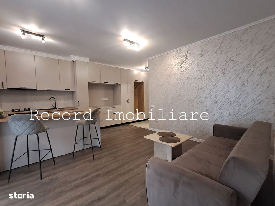 Apartament 2 camere, et.1, lift, parcare str.Eroilor, Floresti