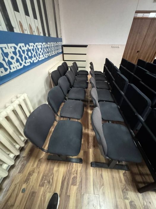 3 кишилик стуллар срочно сотилади